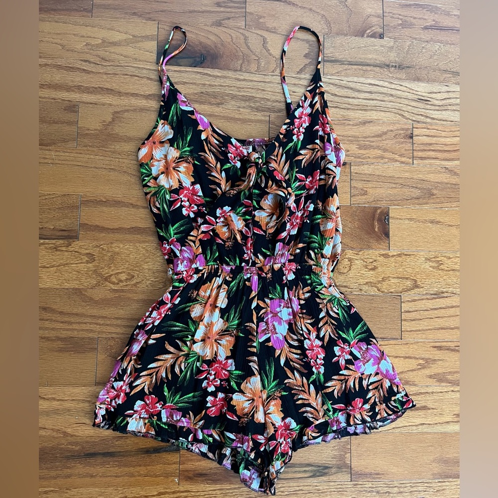 Mossimo size XS floral romper